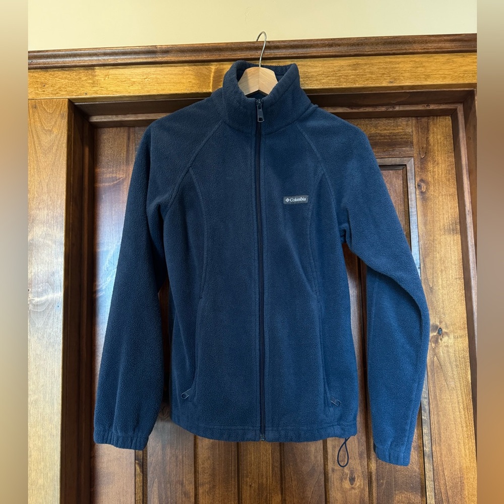 Columbia navy women’s fleece jacket
